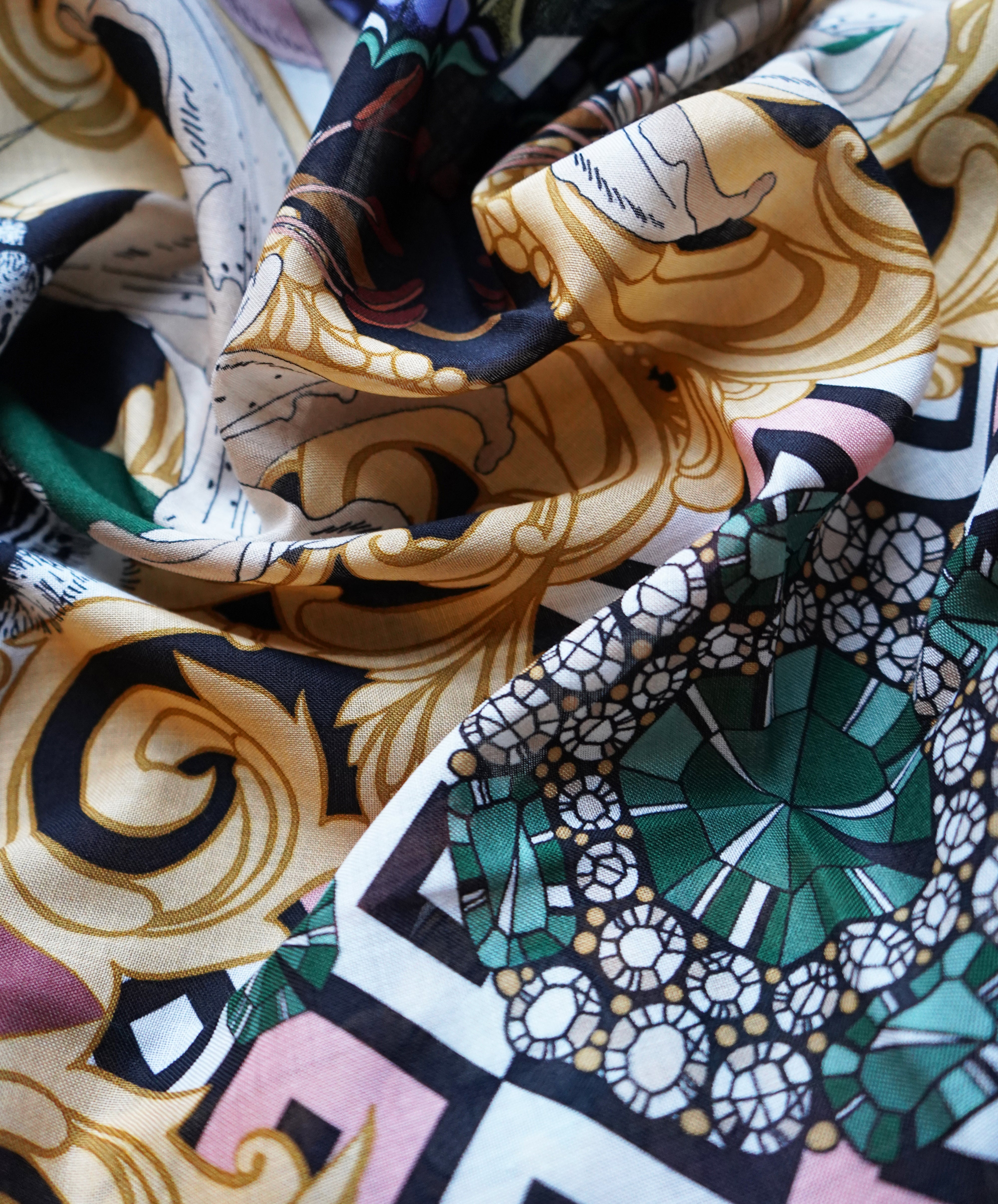 The Baroque Tiger Silk Scarf | Wool/Silk | 130x130cm